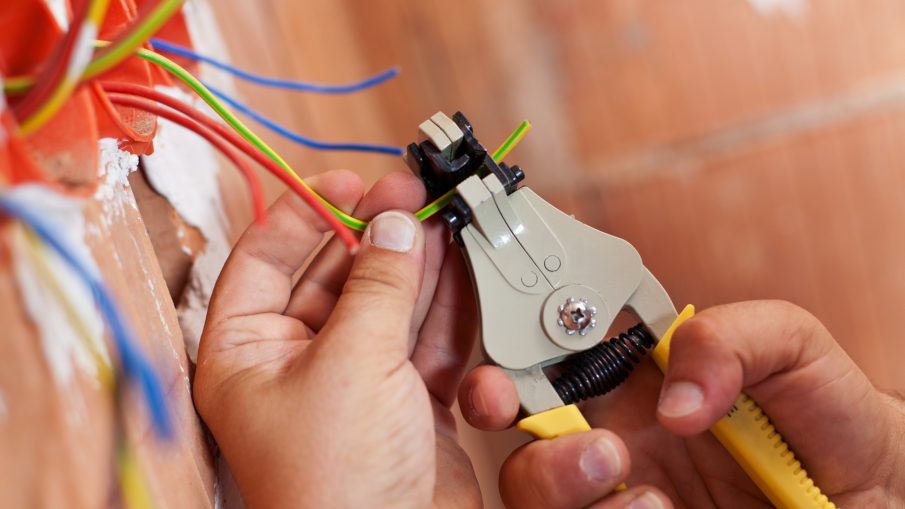 Common Electrical Issues That You Should Leave To The Electrician
