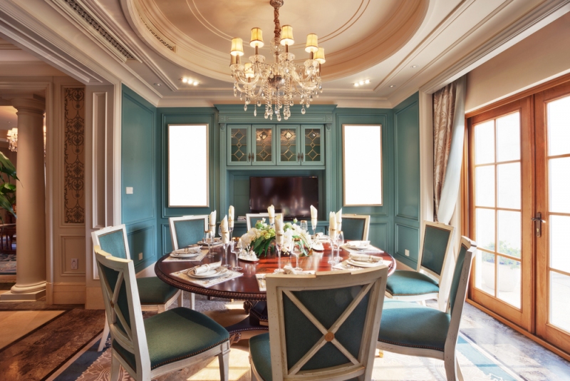 Dining Suites Fit For A King!